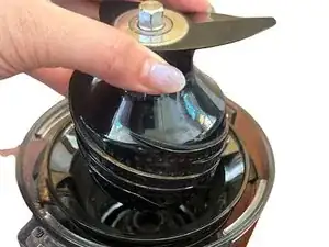How to Fix a Stuck Auger in a Nama J2 Juicer