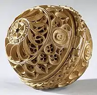 Prayer nut case with tracery, attributed to Adam Dircksz, c. 1500–1530. Rijksmuseum, Amsterdam