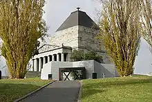 2004 Victorian Architecture Medal, Shrine of Remembrance Visitor Centre and Garden Courtyard by Ashton Raggatt McDougall